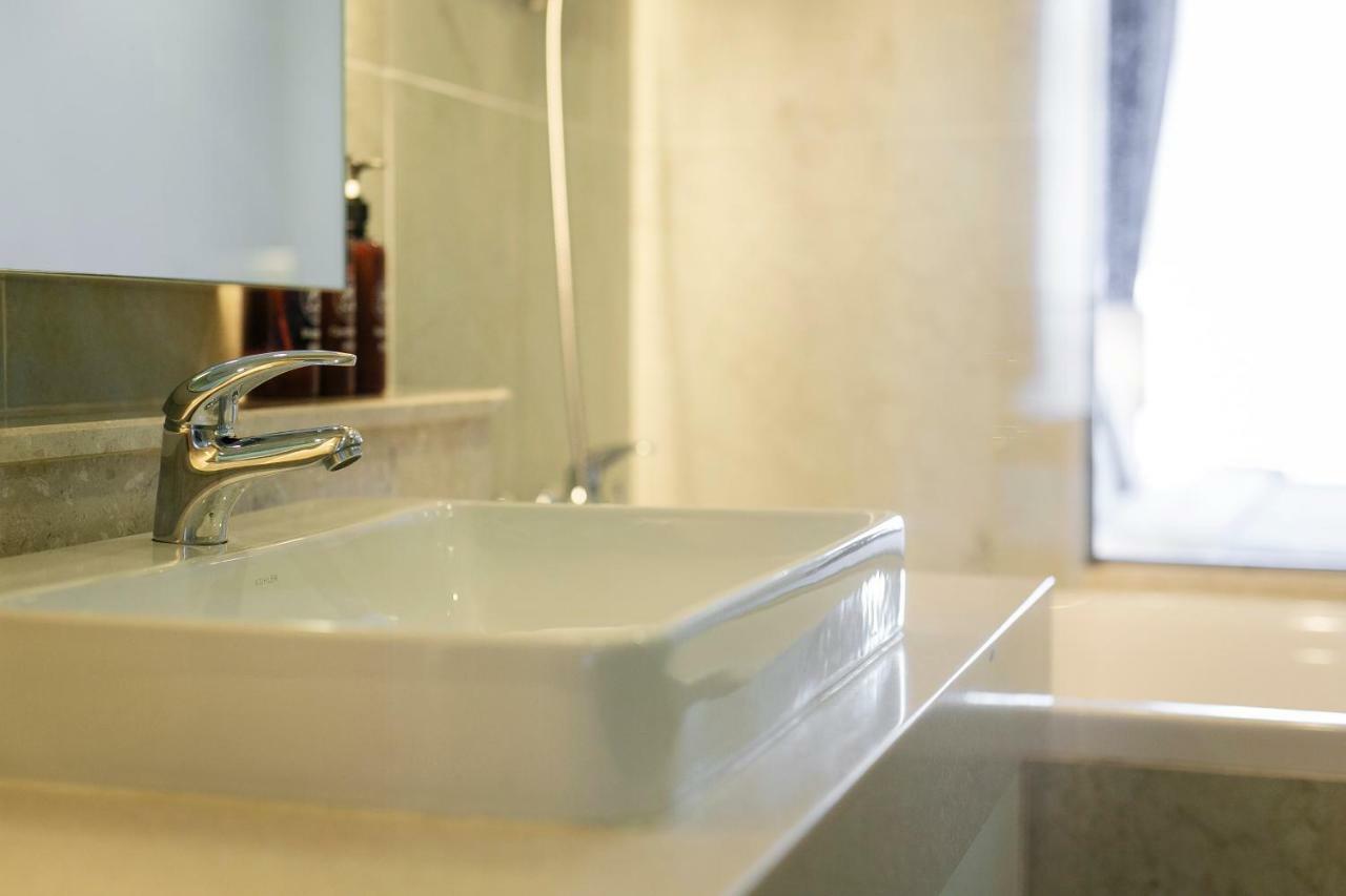 Anta Residence "Self-Sevice Apartment" Чиангмай Экстерьер фото