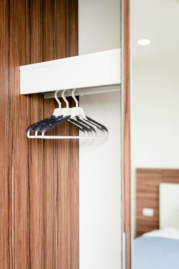 Anta Residence "Self-Sevice Apartment" Чиангмай Экстерьер фото